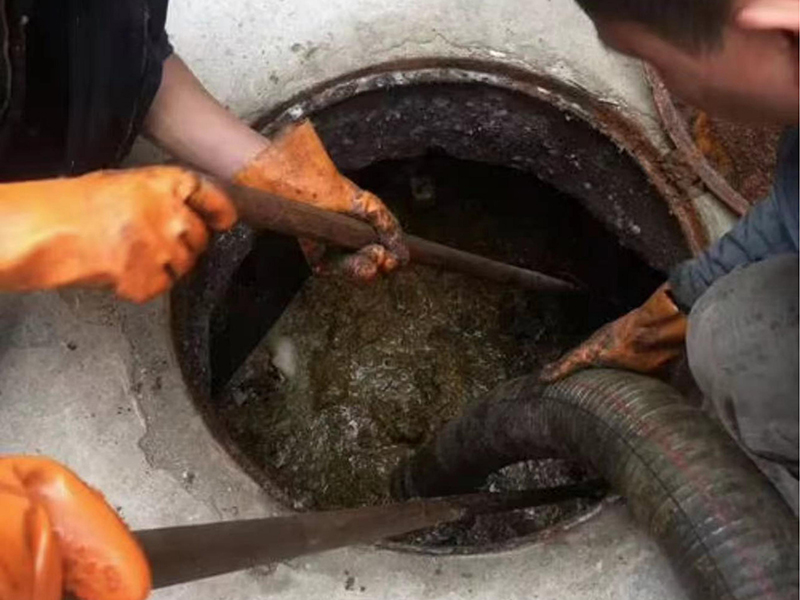 禹城清理化粪池时如何避免沼气的危害?